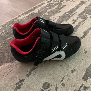 Peloton Spin Shoes (size 38- fits like a 7/7.5)
